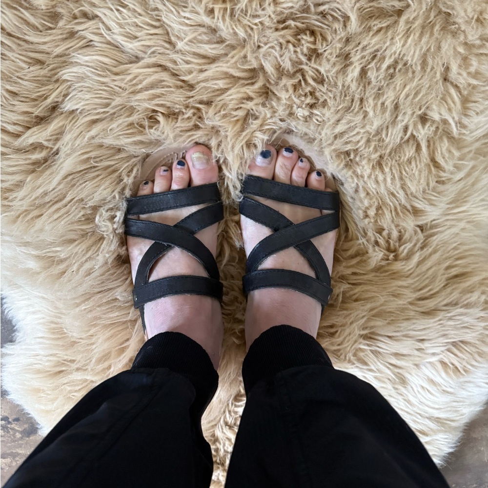 Super comfortable black croc leather sandals size 7